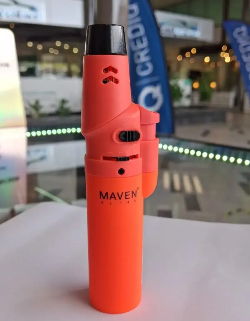 Maven Alpha - Soplete Neón